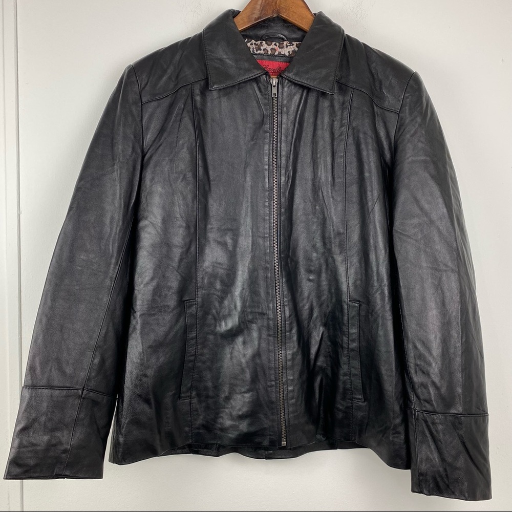 Excelled Collection size Large Women’s Black Genuine Leather Full Zip Jacket